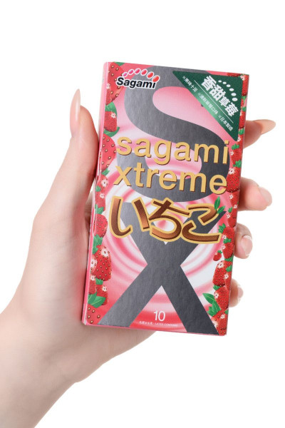 Презервативы Sagami Xtreme Strawberry c ароматом клубники - 10 шт.